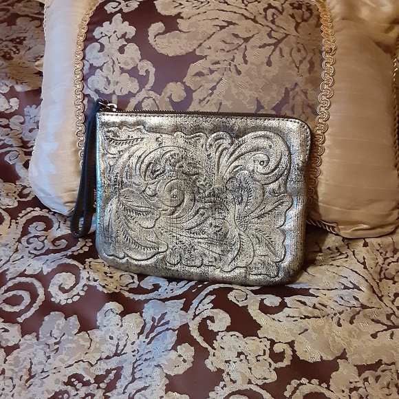Patricia Nash Handbags - Patricia Nash Gold Metallic Large Leather Wristlet with COA